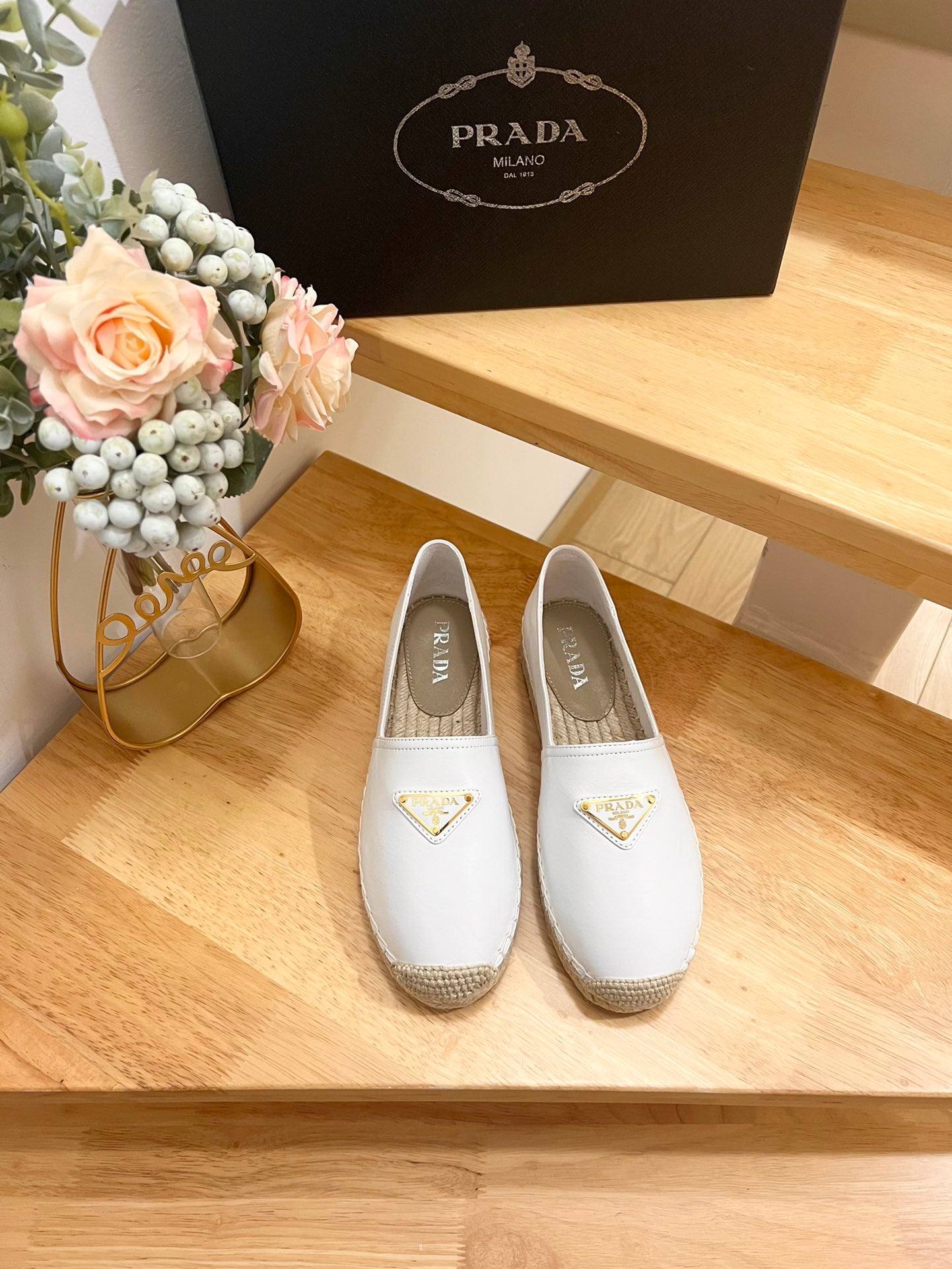 PRA*DA SHOES DM/EMAIL TO ORDER
