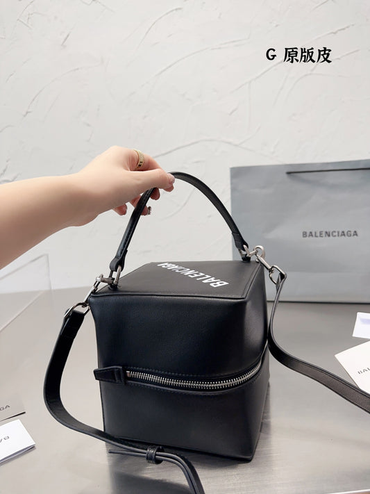 BALEN*CIAGA BAGS DM/EMAIL TO ORDER