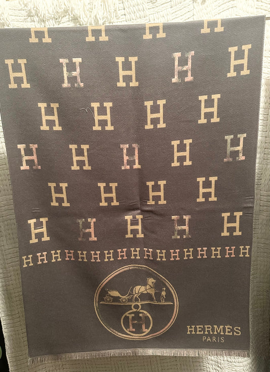 H3 SCARF WITH BOX and Paperbag