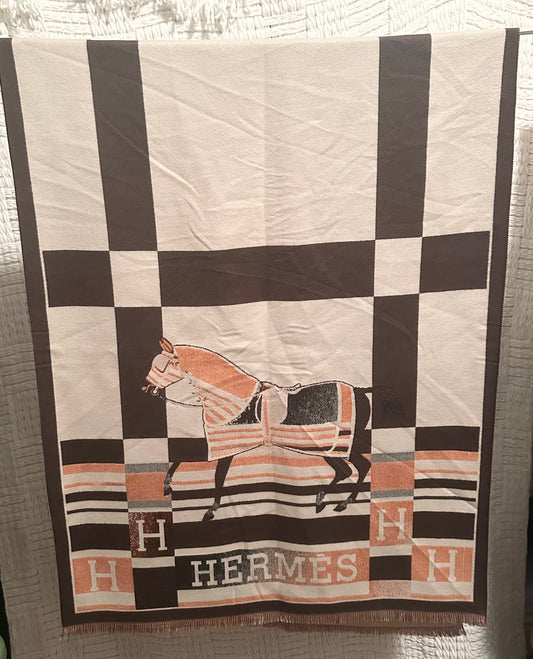 H7 SCARF WITH BOX and Paperbag