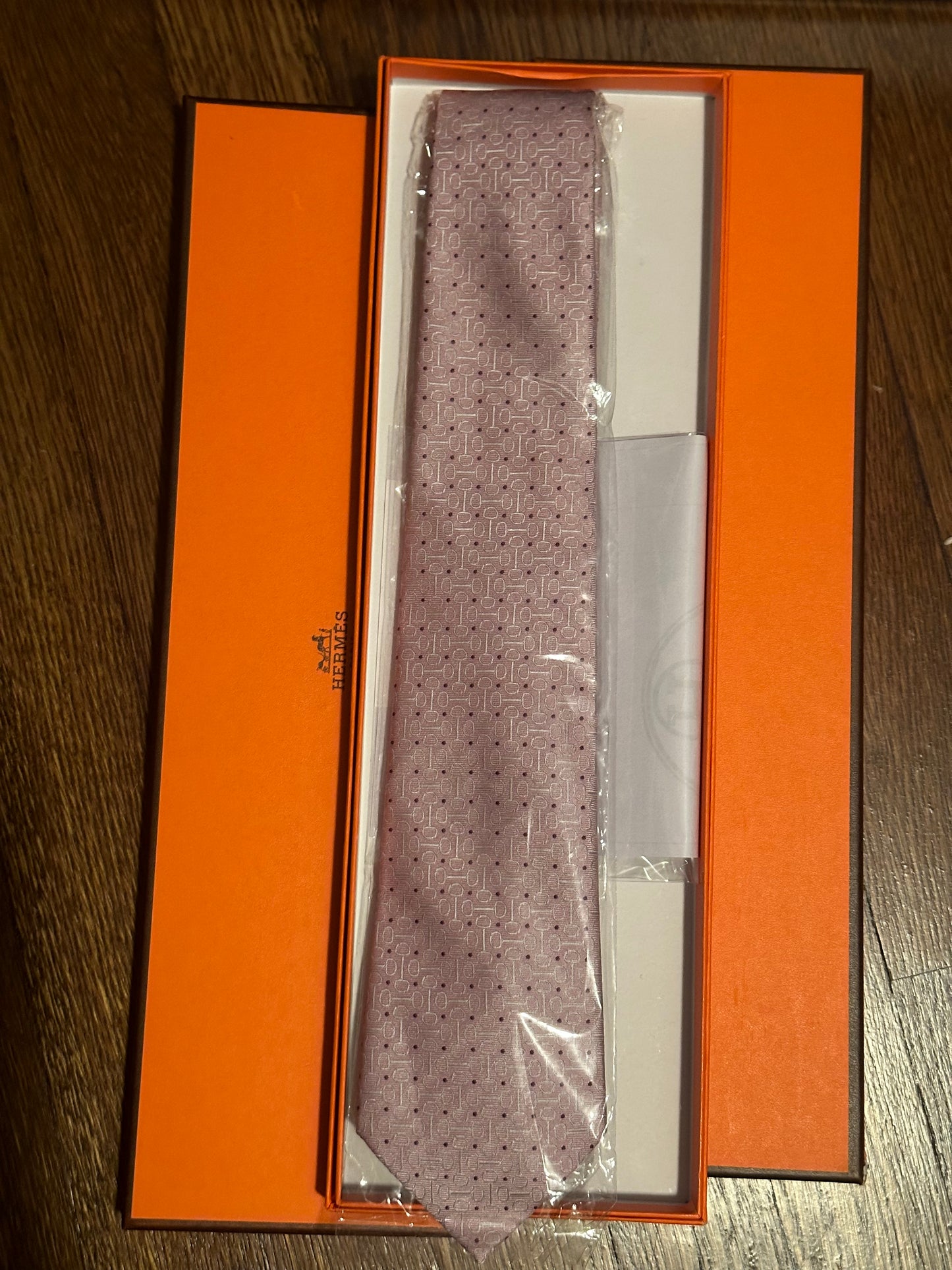 NECKTIE 5 with Box and Paperbag