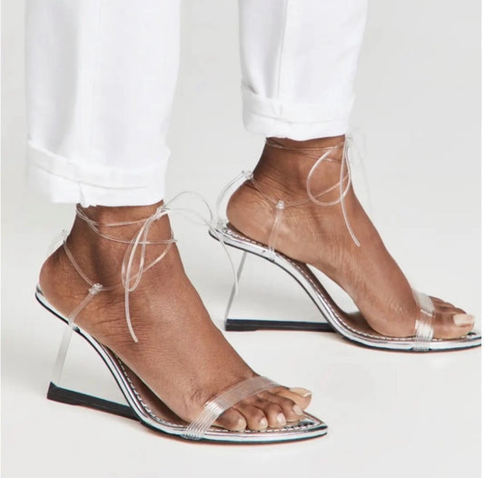 GOOD AMERICAN WOMEN’S  CINDER-F*CKING-RELLA WEDGE - CLEAR