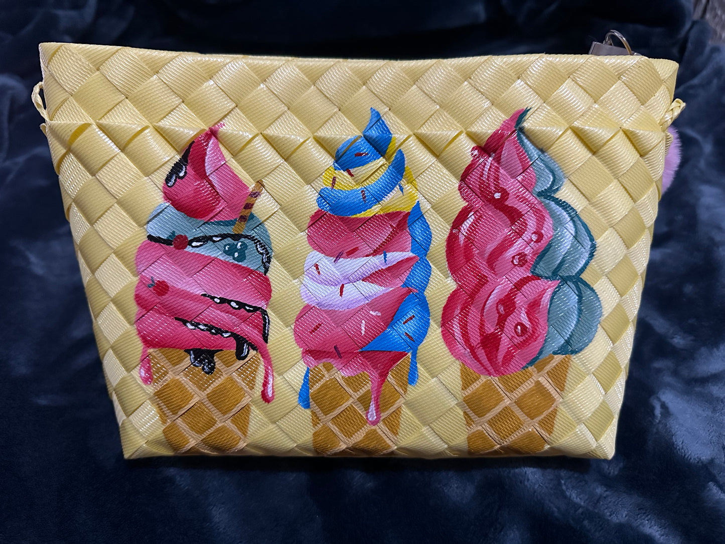 ICE CREAM SLING