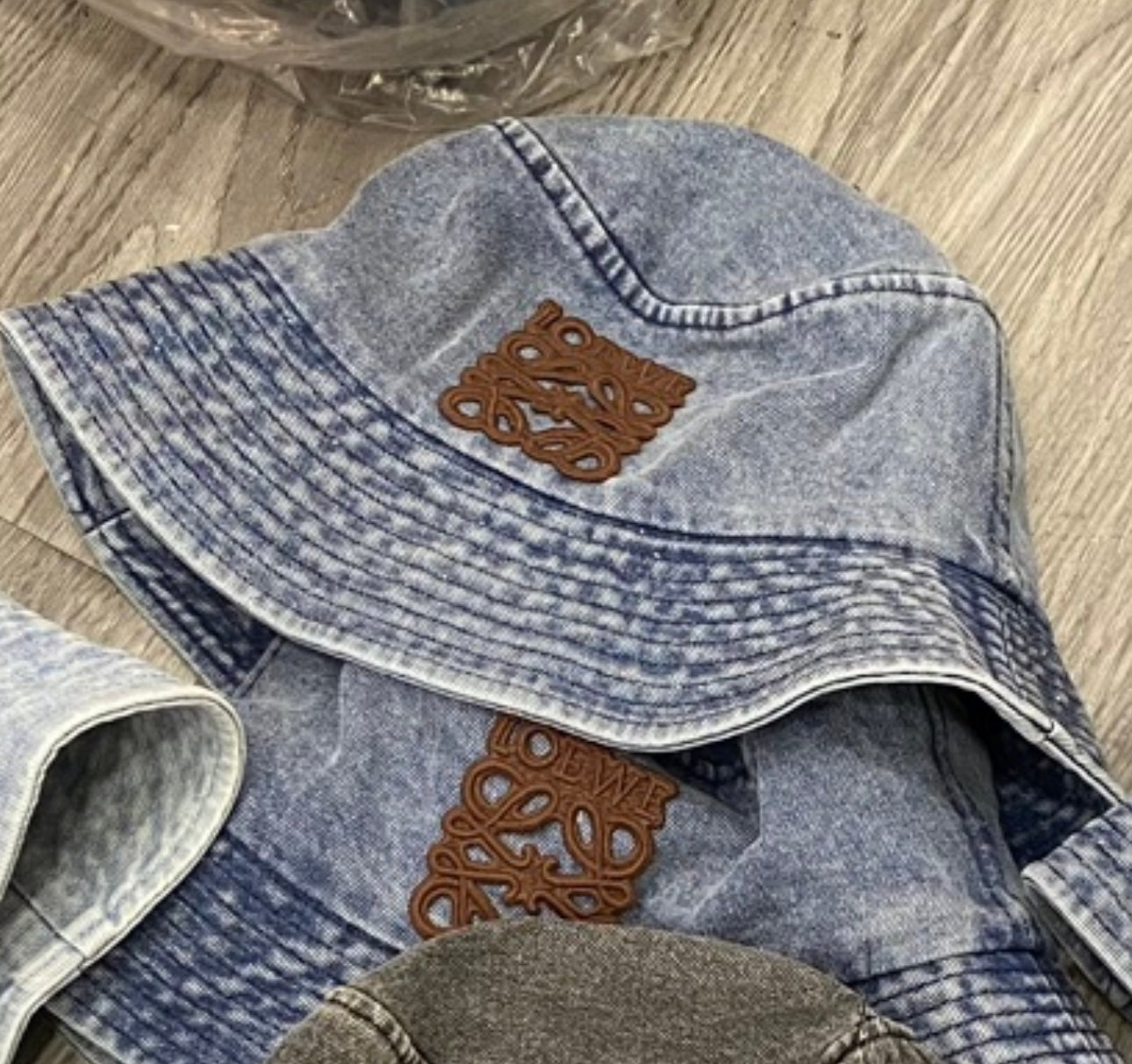 LO- 4 HAT