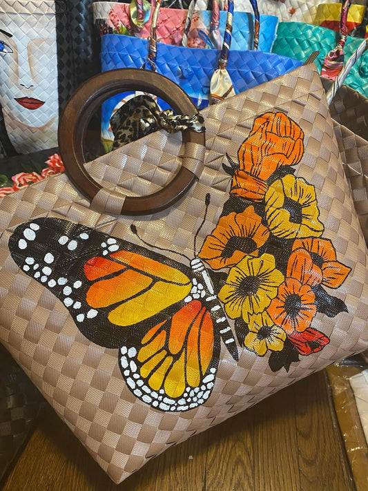 BUTTERFLY WOODEN BAYONG